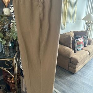 Avenue Women’s Classic Khaki Chinos
